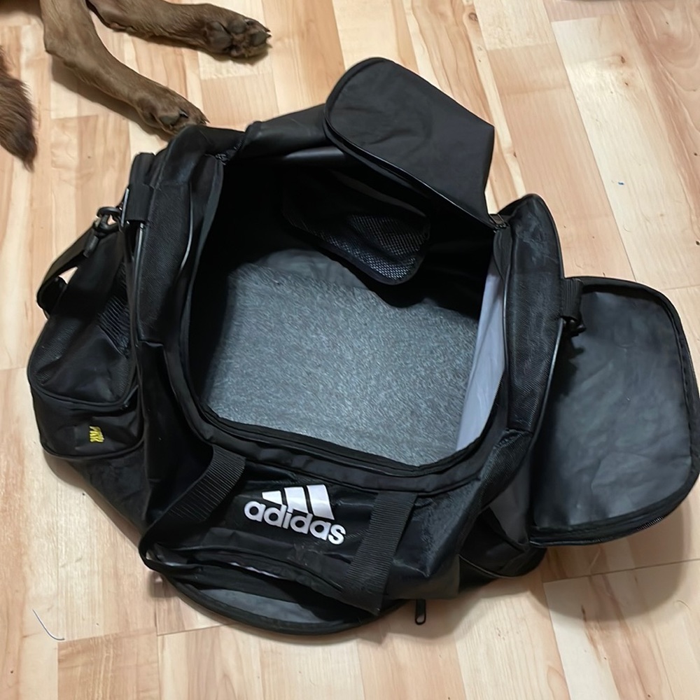 Adidas “fresh pak” duffel, VGUC